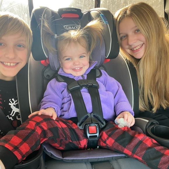 Meet your Posher, Heather - Picture 2 of 3